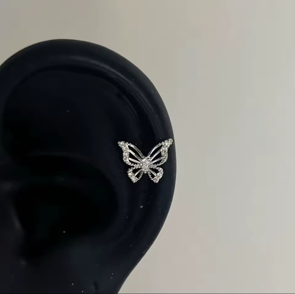 Silver Butterfly 🦋Stud Earring - Picture 7 of 10